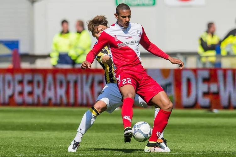 由于曼城阵 由于曼城阵