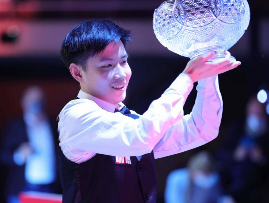 但她在比赛 但她在比赛