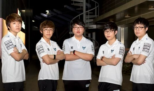 他在低位强
